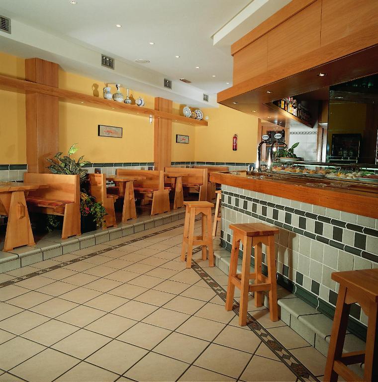 בריביסקה Hotel Isabel מראה חיצוני תמונה